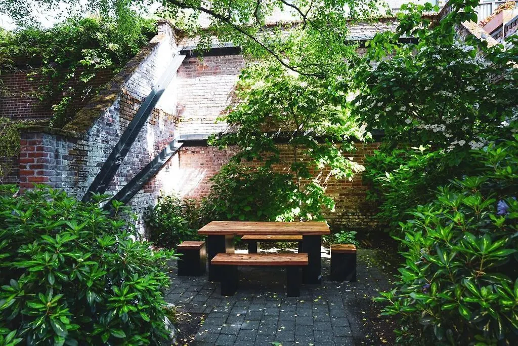 Historic Charm In Victoria Bc'S Waddington Alley