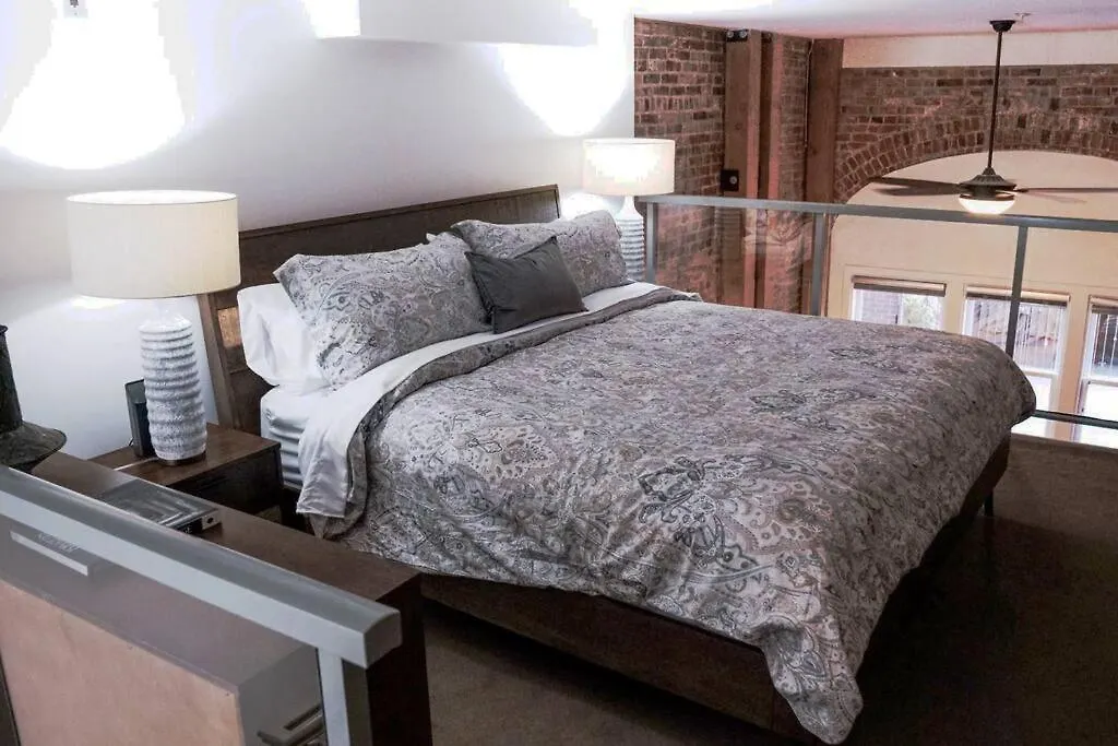 Historic Charm In Victoria Bc'S Waddington Alley Apartment